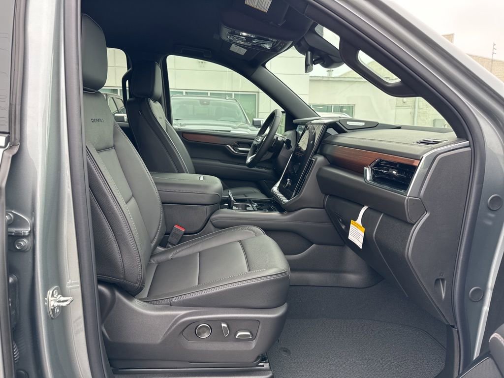 New 2026 GMC Yukon XL Denali image 21