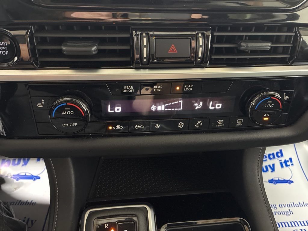 Used 2025 Nissan Pathfinder SV AWD/4WD image 20