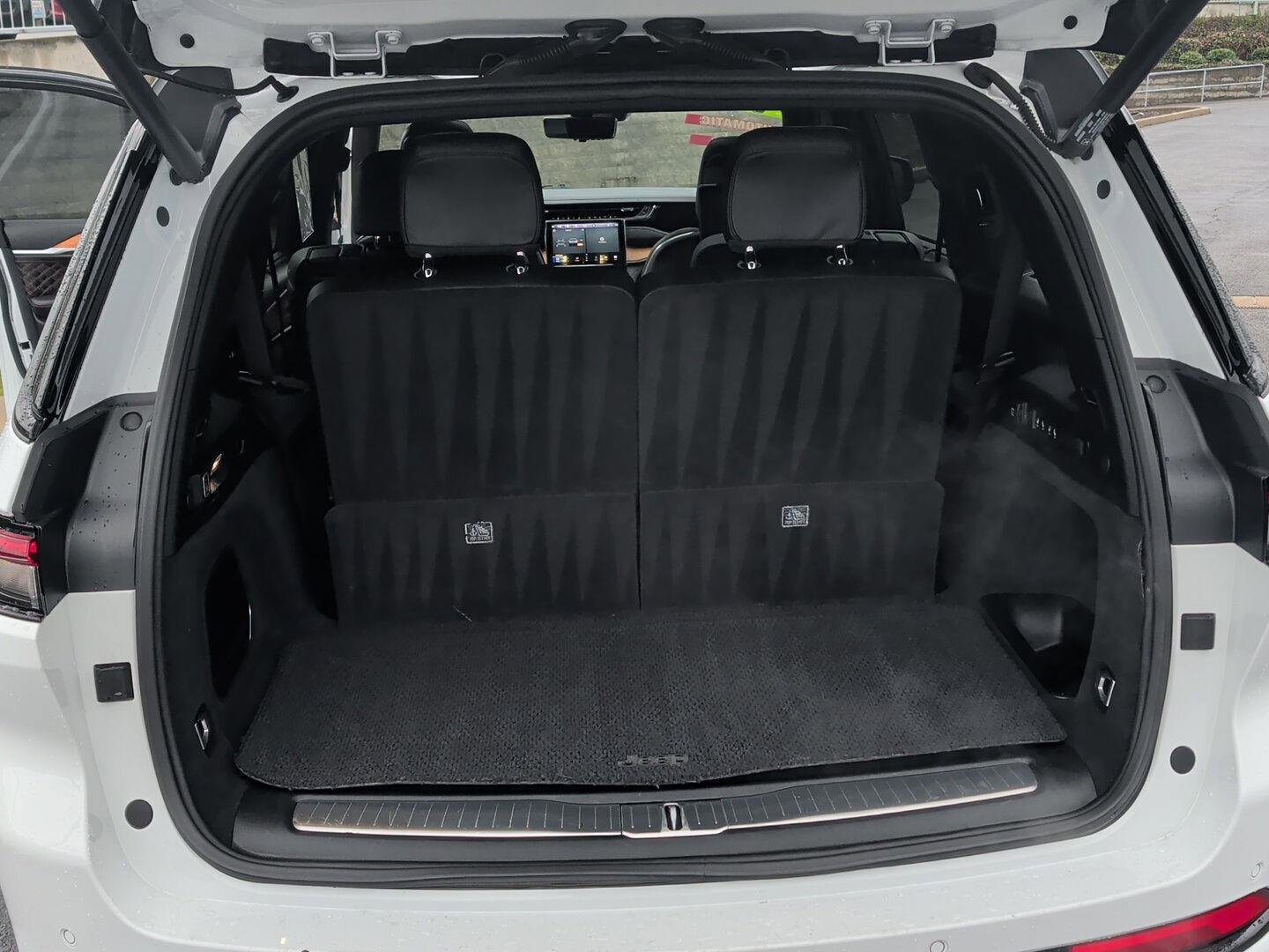 Used 2023 Jeep Grand Cherokee L Summit image 8