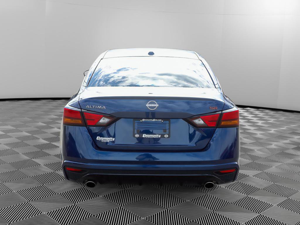 Used 2024 Nissan Altima 2.5 SR w/ SR Premium Package image 5