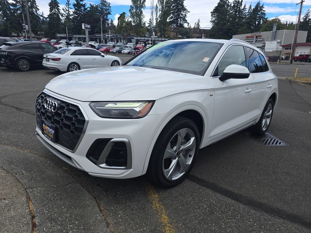 Used 2022 Audi Q5 2.0T Premium Plus w/ Premium Plus Package AWD/4WD image 3