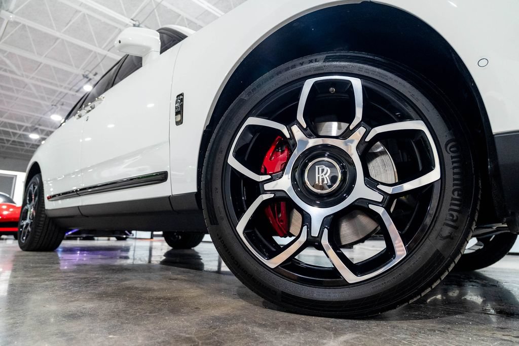 Used 2022 Rolls-Royce Cullinan Black Badge AWD/4WD image 75