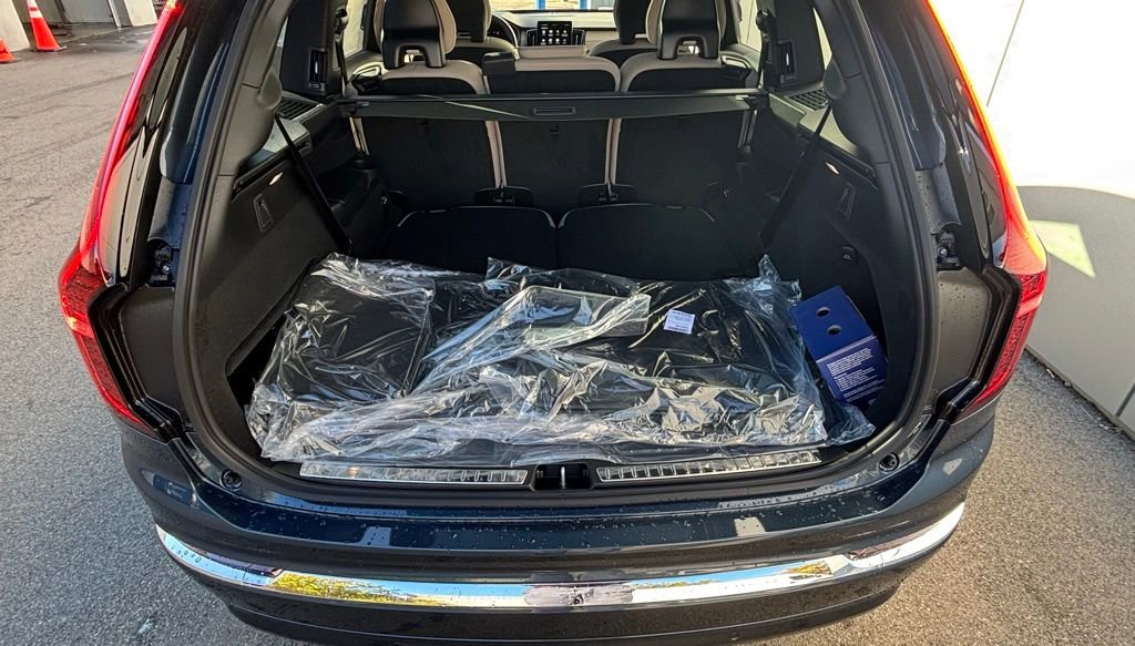 New 2026 Volvo XC90 B6 Plus w/ Protection Package image 16