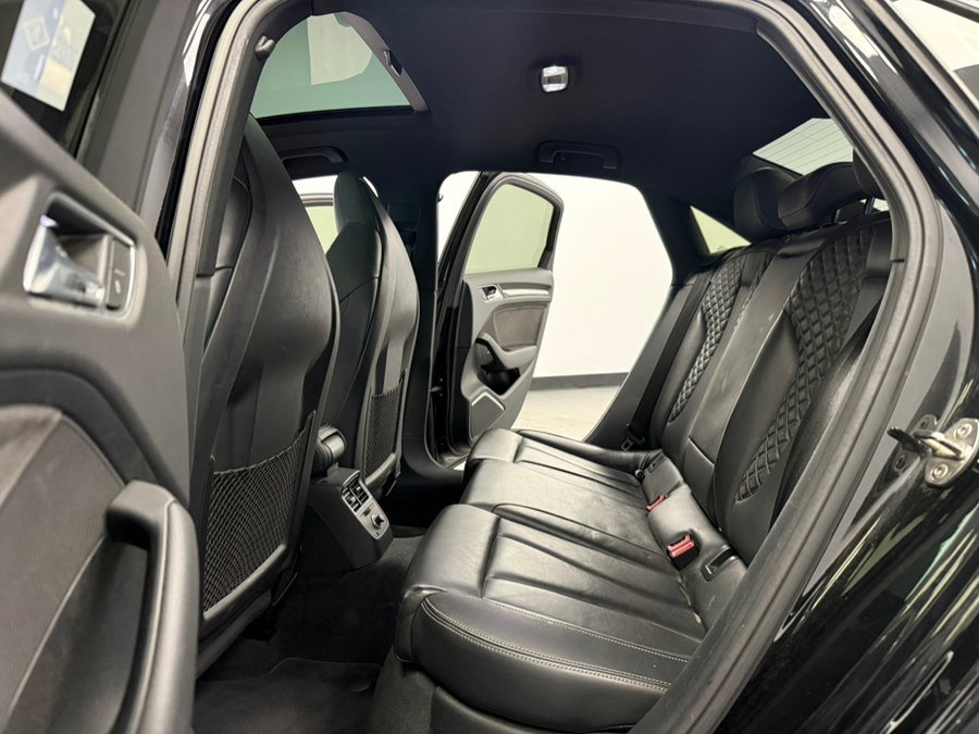 Used 2018 Audi RS 3 w/ Technology Package AWD/4WD image 33