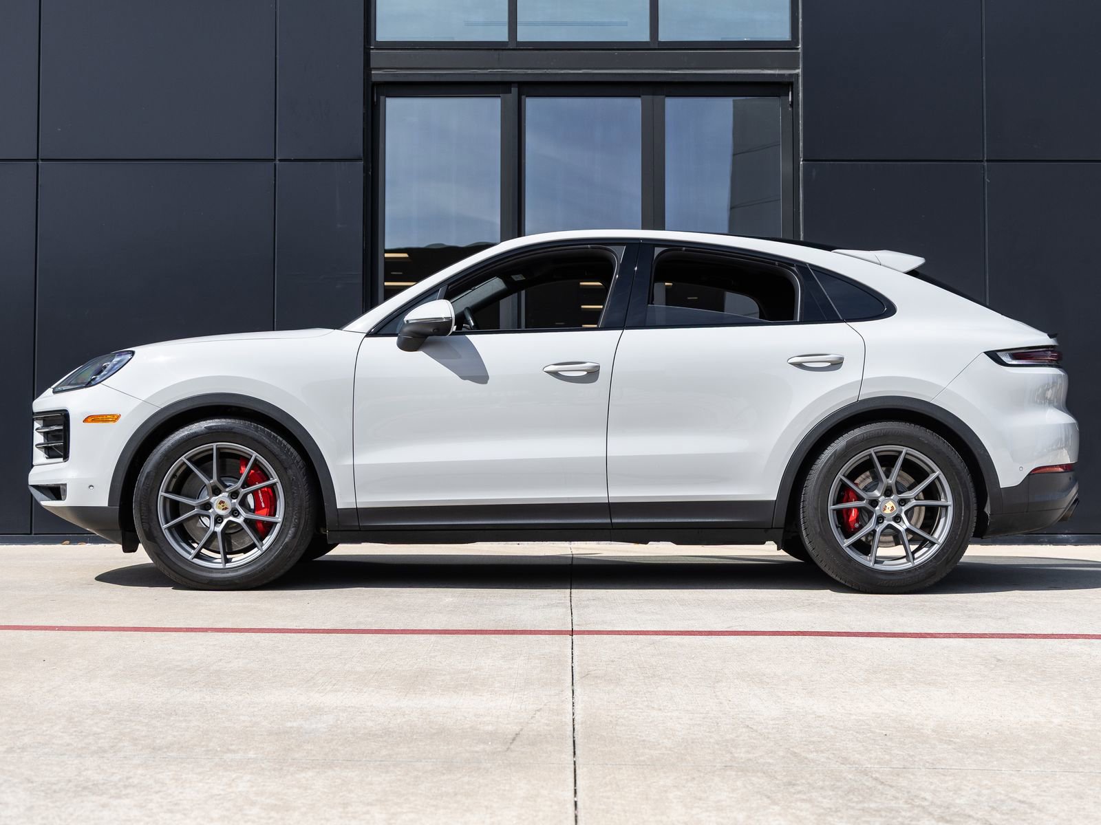 Certified 2024 Porsche Cayenne S w/ Premium Package Plus (PP1) image 2