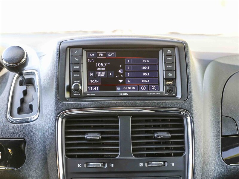 Used 2018 Dodge Grand Caravan SXT FWD image 19