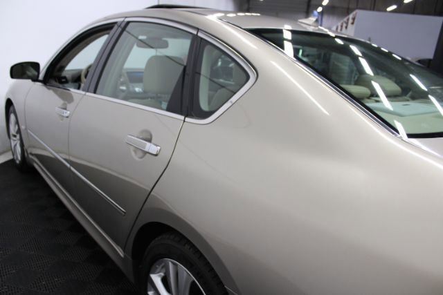 Used 2010 INFINITI M35 w/ Technology Pkg RWD image 7