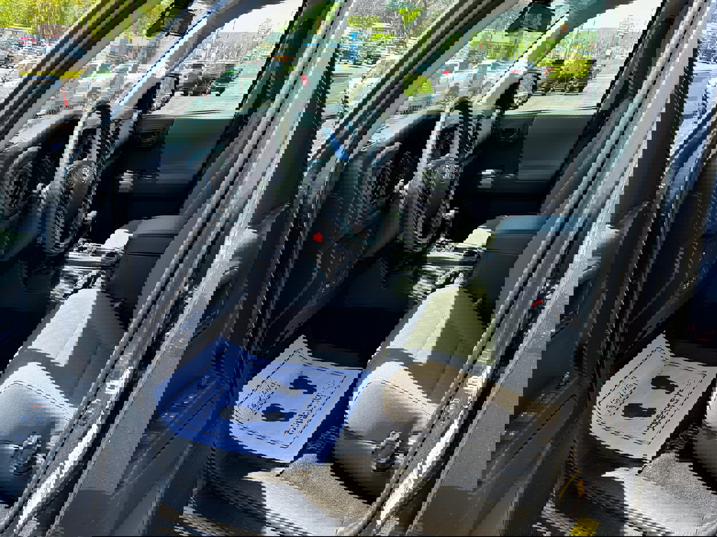 Used 2023 Toyota Tacoma SR image 11