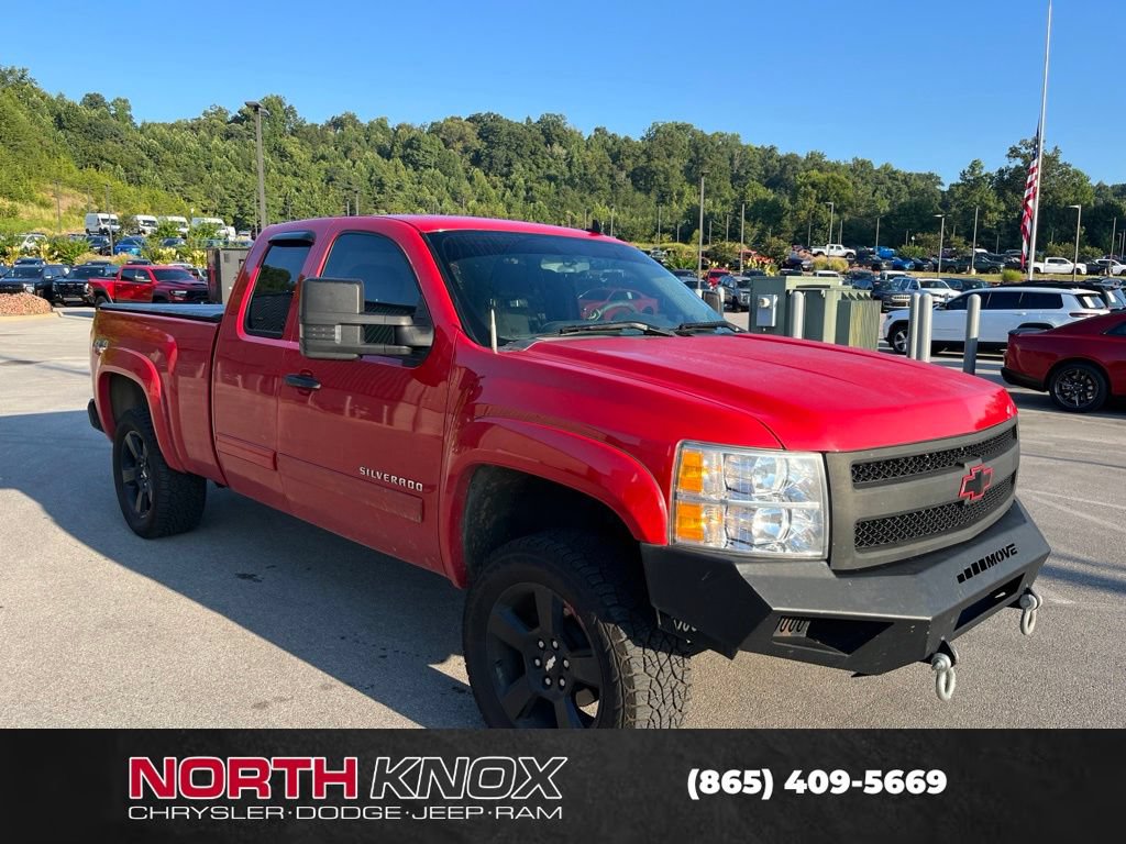 Used 2013 Chevrolet Silverado 1500 LT w/ All-Star Edition AWD/4WD image 2