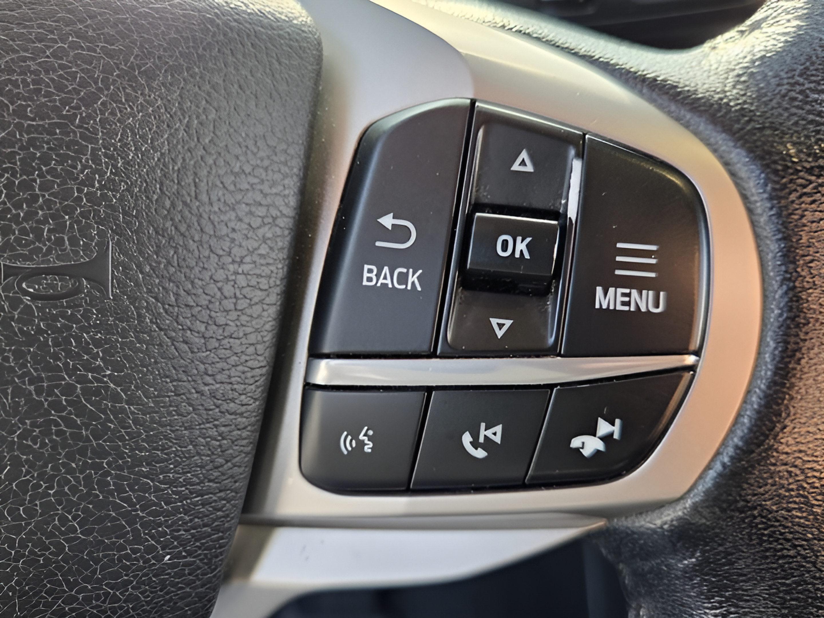 Used 2021 Ford Explorer Limited w/ Equipment Group 301A RWD image 24