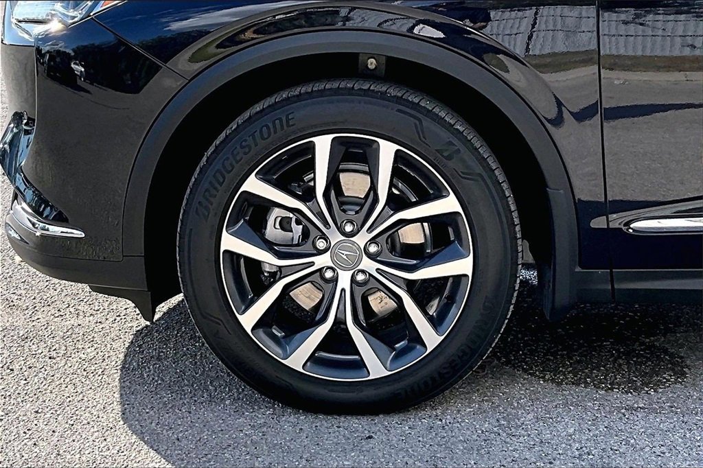 Used 2023 Acura MDX SH-AWD w/ Technology Package image 13