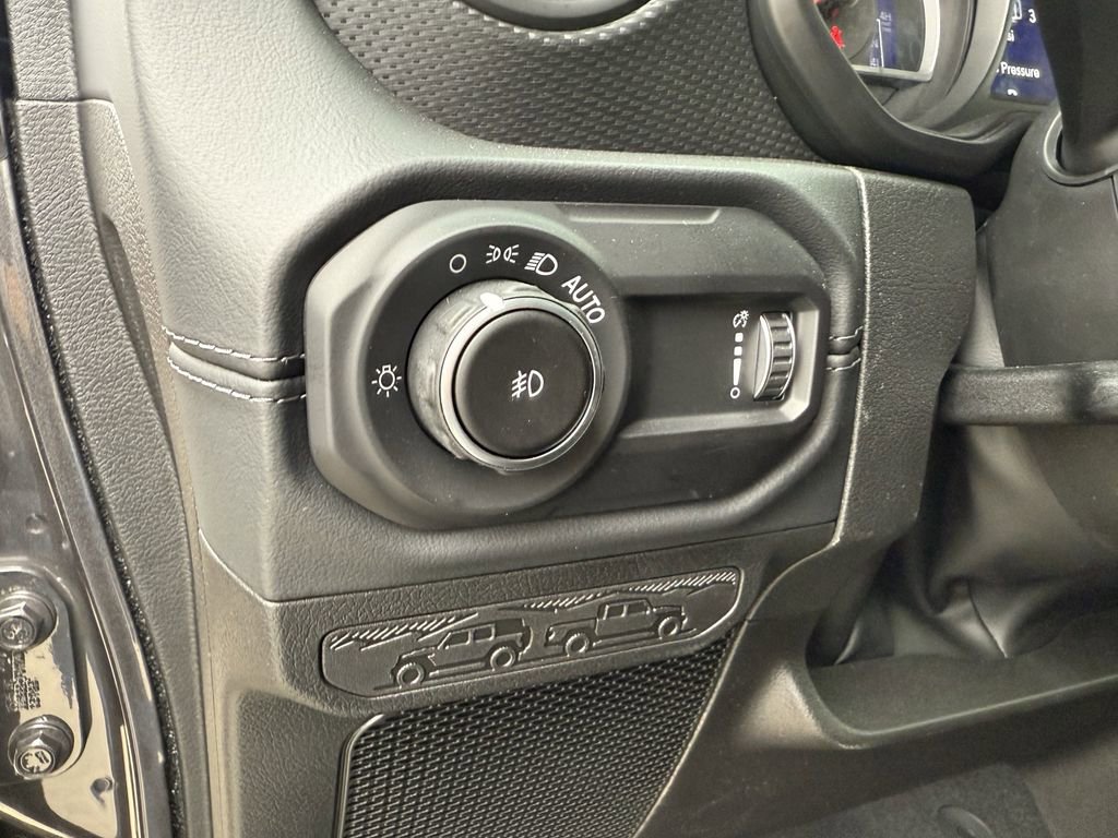 New 2026 Jeep Wrangler Rubicon w/ Xtreme 35 Tire Package image 21