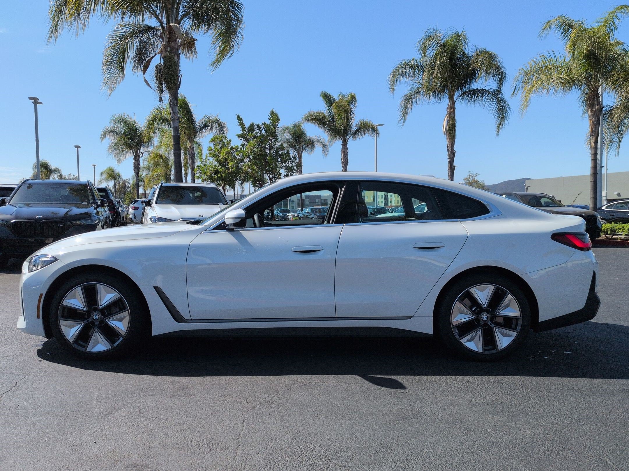 Certified 2025 BMW i4 eDrive40 w/ Premium Package RWD image 7