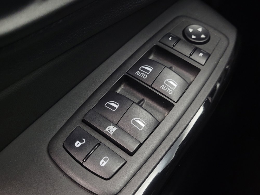 Used 2023 Jeep Cherokee Altitude Lux image 27