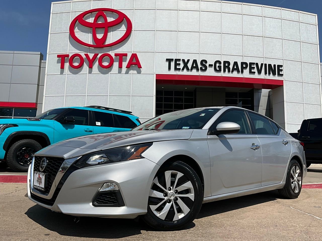 Used 2022 Nissan Altima 2.5 S image 2