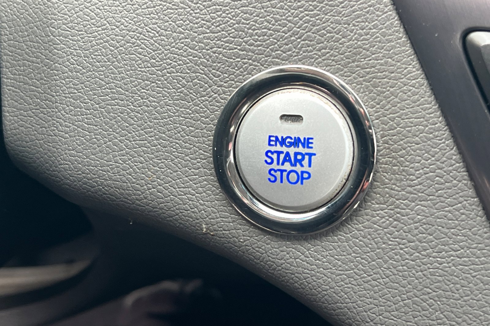 Used 2012 Hyundai Sonata Hybrid w/ Leather Pkg image 17