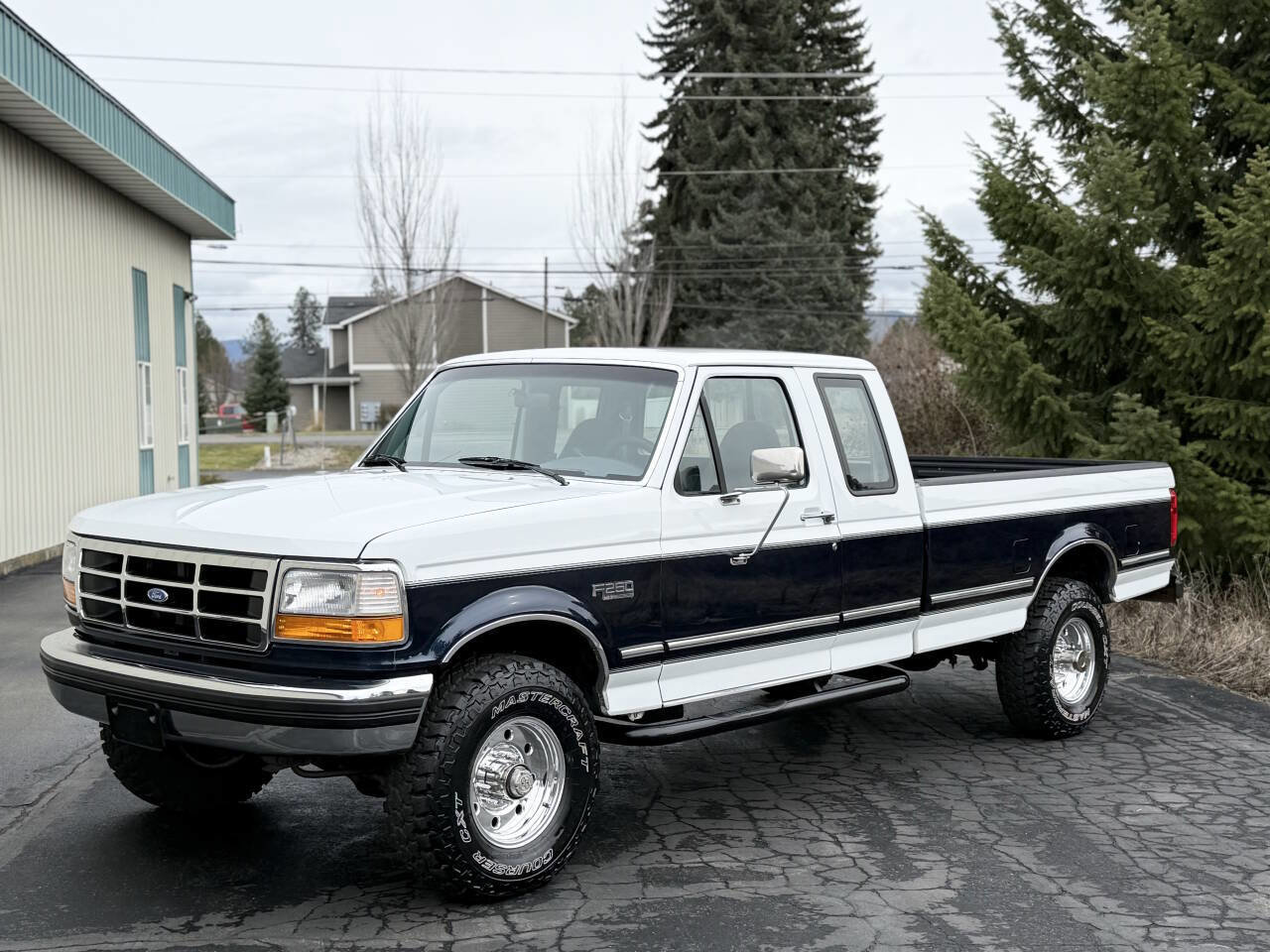 Used 1993 Ford F250 XLT image 4