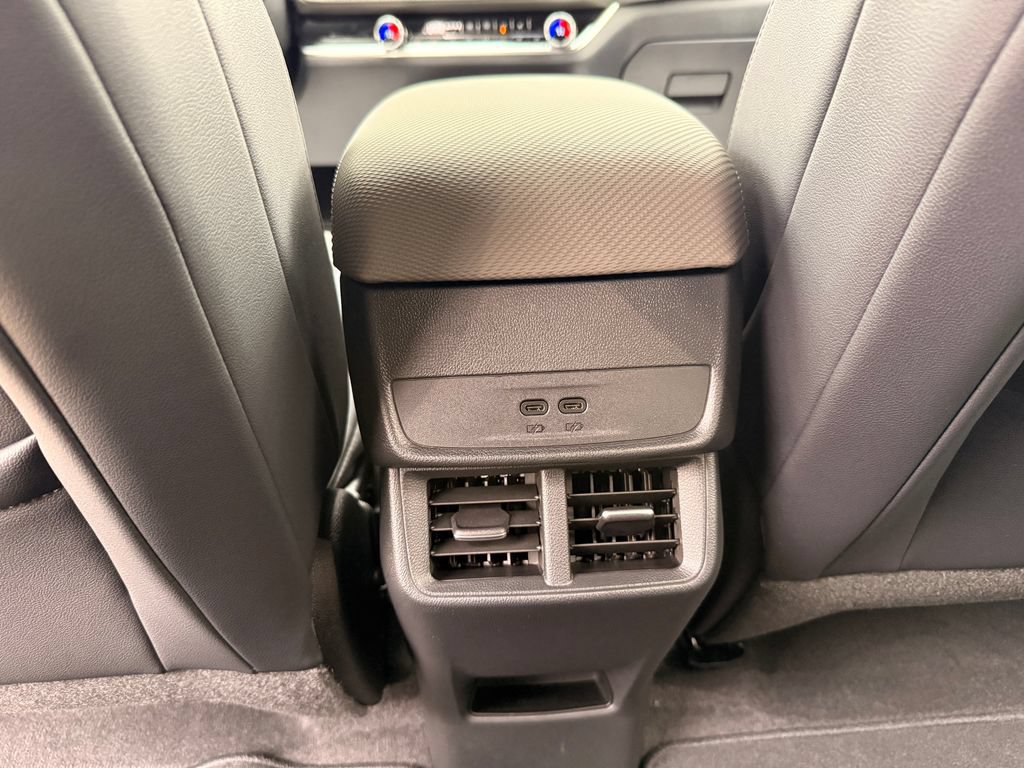 New 2027 Chevrolet Equinox LT w/ Convenience Package II FWD image 24