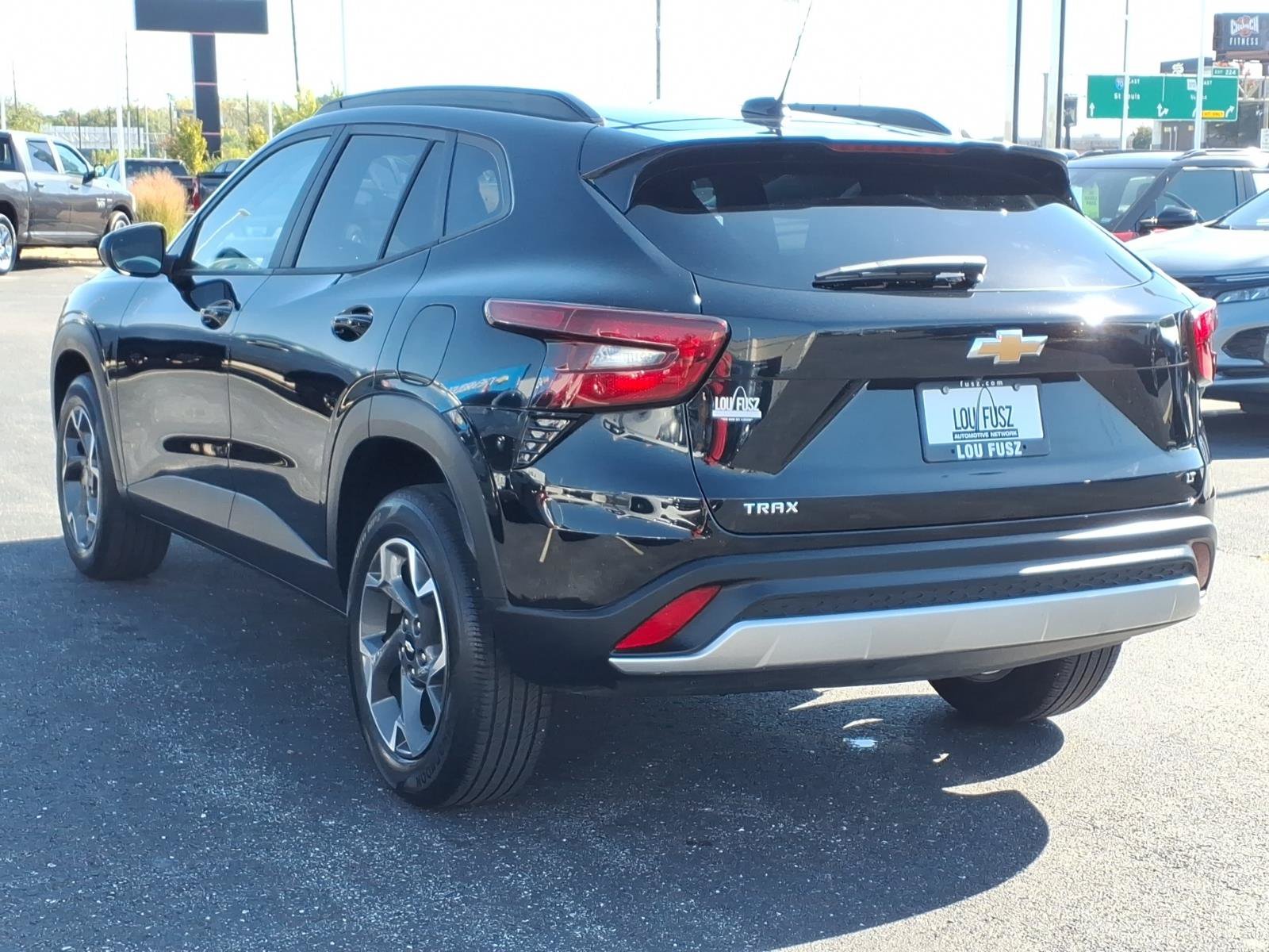 Used 2024 Chevrolet Trax LT w/ Driver Confidence Package FWD image 5