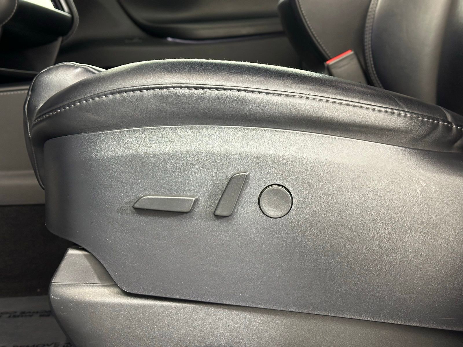 Used 2021 Tesla Model X Performance image 11