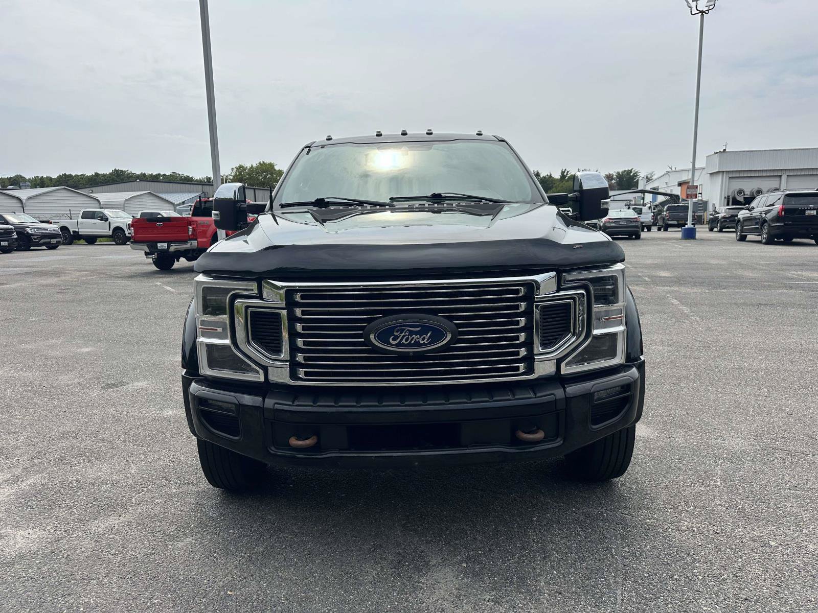 Used 2022 Ford F450 Platinum w/ FX4 Off-Road Package AWD/4WD image 2
