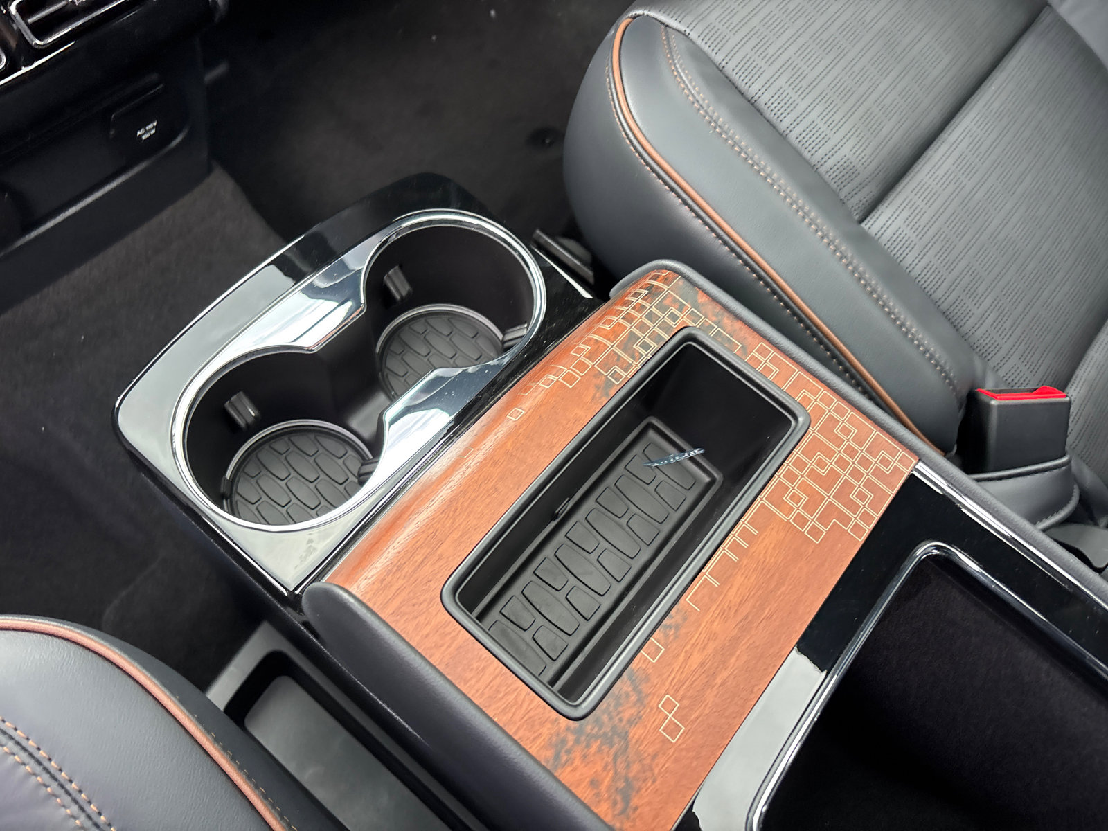 New 2026 Lincoln Aviator Black Label w/ Black Label Special Edition image 35