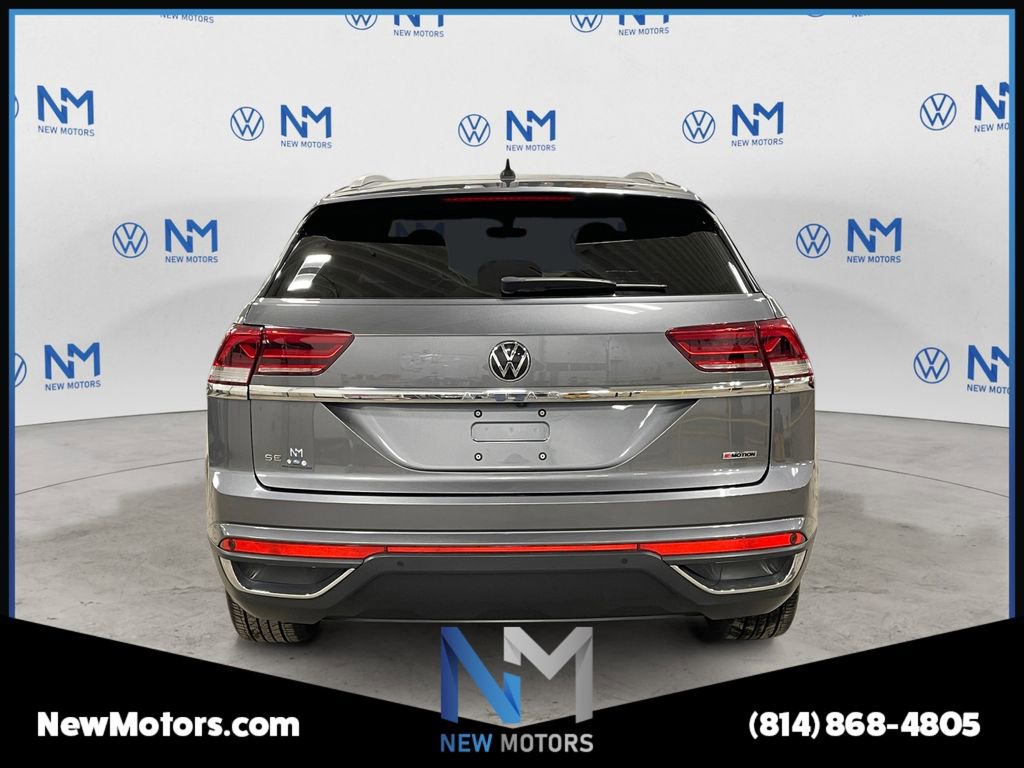 Used 2021 Volkswagen Atlas Cross Sport SE w/ Panoramic Sunroof Package image 4