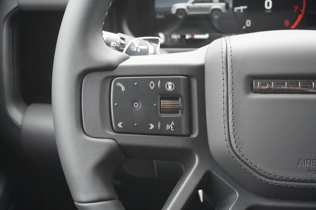New 2026 Land Rover Defender 110 OCTA AWD/4WD image 12
