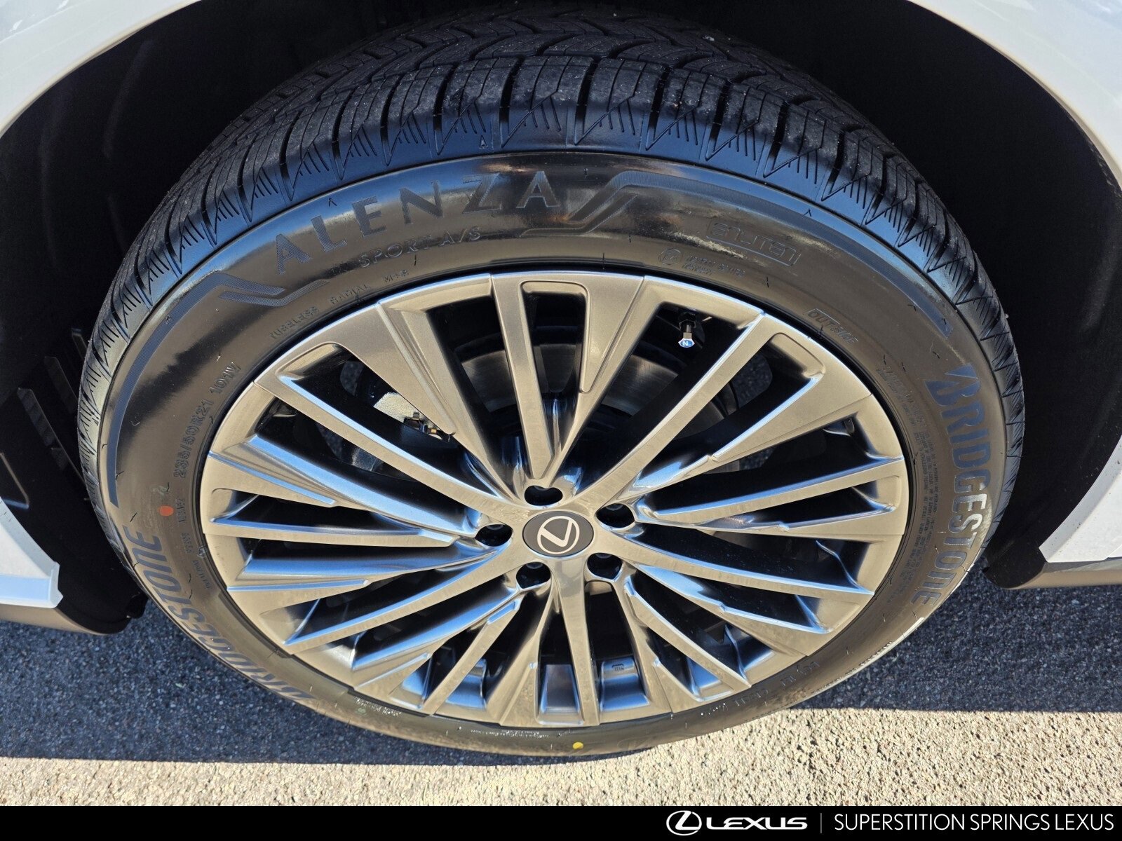 New 2026 Lexus RX 450h AWD image 10