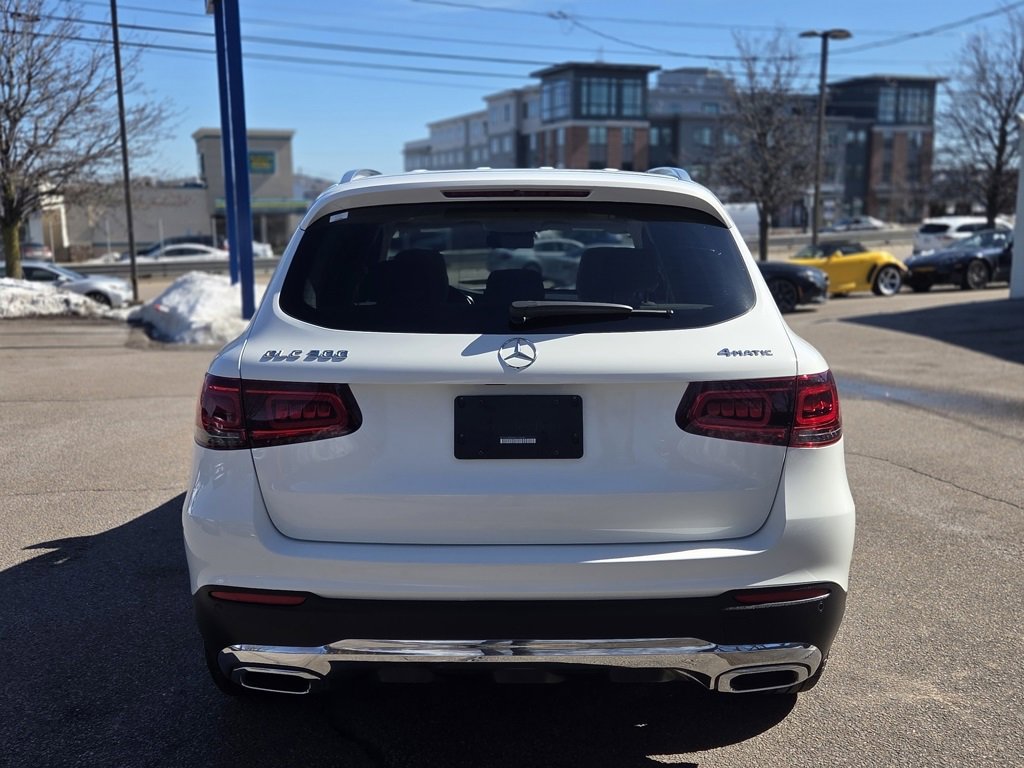 Used 2022 Mercedes-Benz GLC 300 4MATIC w/ Multimedia Package Lite image 5
