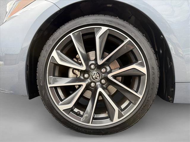 Used 2020 Toyota Corolla SE w/ SE Premium Package image 9