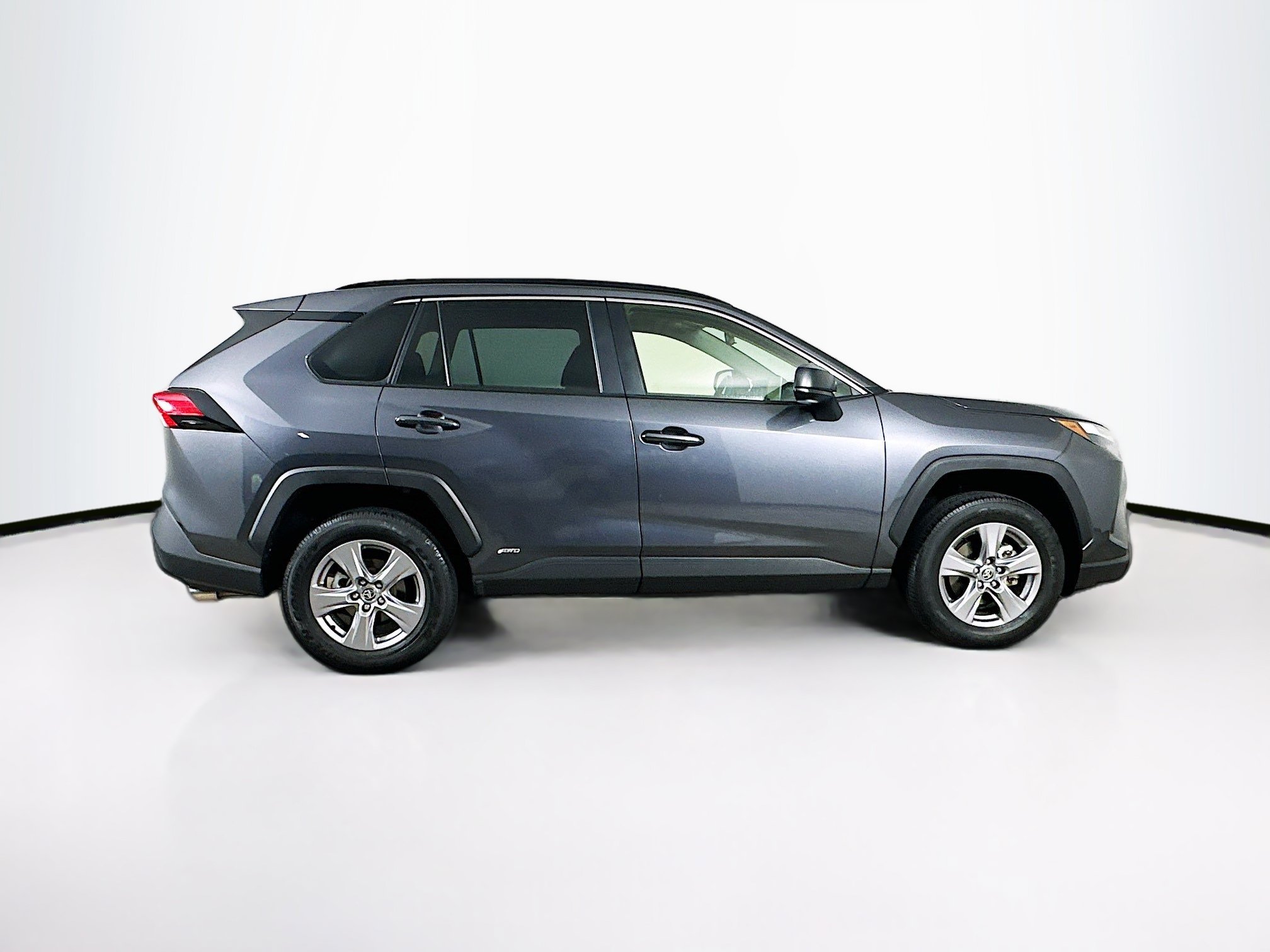 Used 2025 Toyota RAV4 LE AWD/4WD image 10