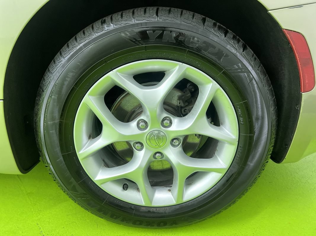 Used 2017 Chrysler Pacifica Touring-L Plus w/ Tire & Wheel Group FWD image 14