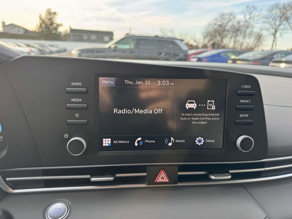 Certified 2025 Hyundai Elantra Sport image 21