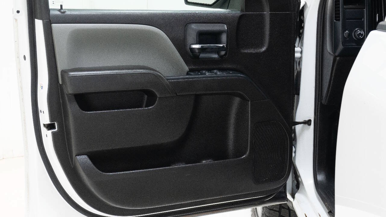 Used 2018 Chevrolet Silverado 1500 W/T RWD image 22