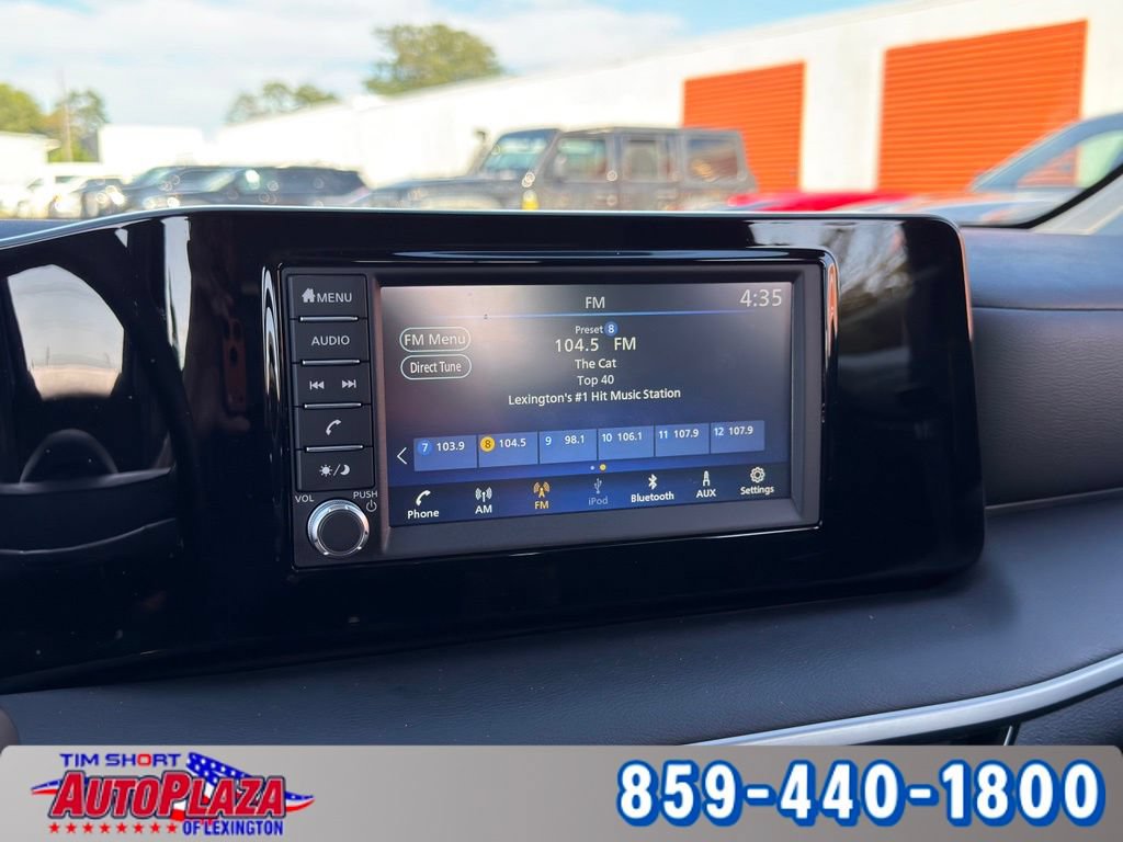 Used 2025 Nissan Kicks S AWD/4WD image 23
