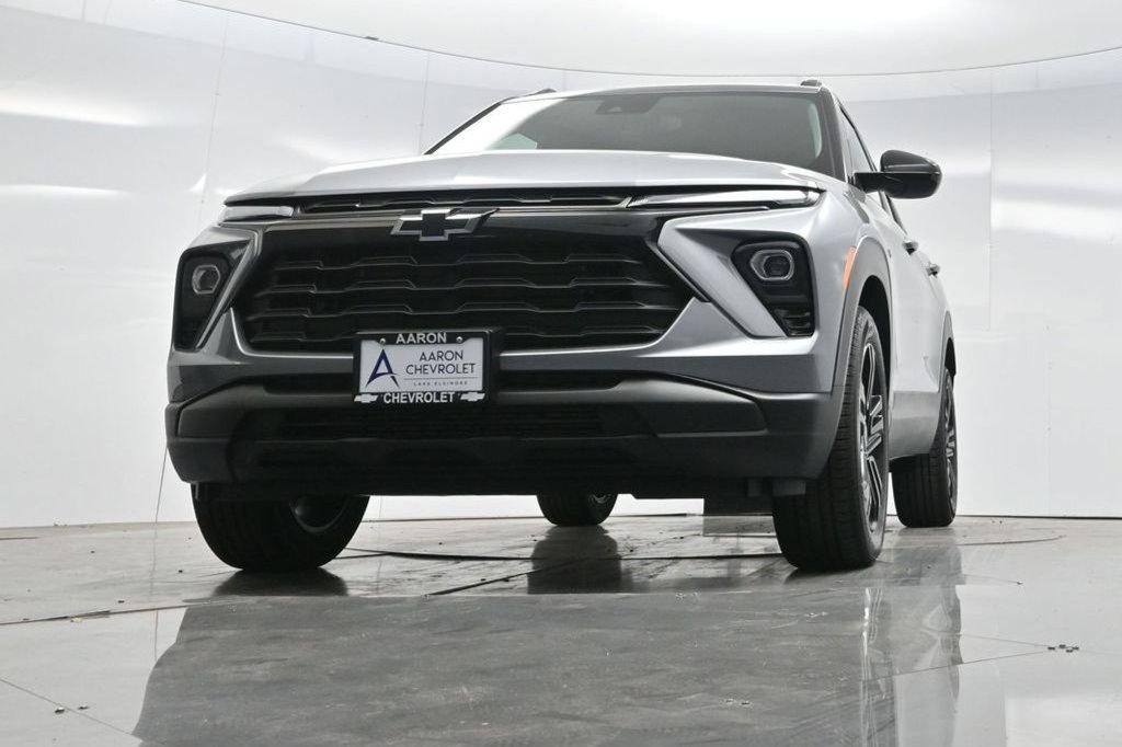 Used 2026 Chevrolet TrailBlazer LT w/ Midnight Edition FWD image 11