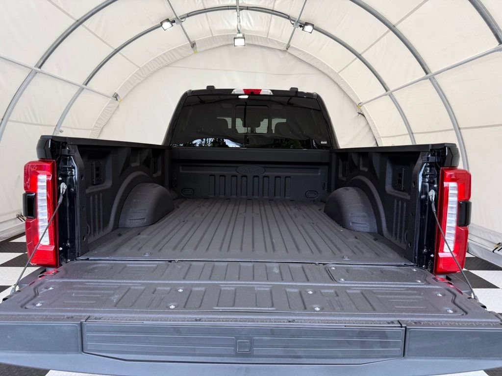 New 2026 Ford F250 Lariat w/ Black Appearance Package AWD/4WD image 4