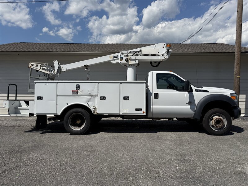 Used 2016 Ford F550 Luxury RWD image 1
