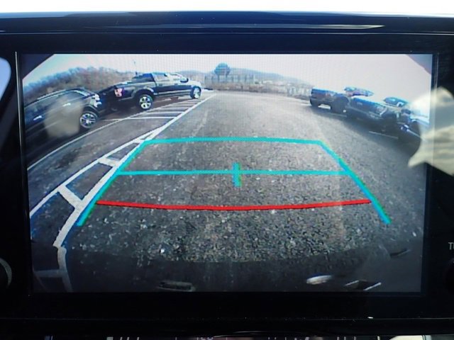 Used 2024 Toyota Sienna XLE image 27