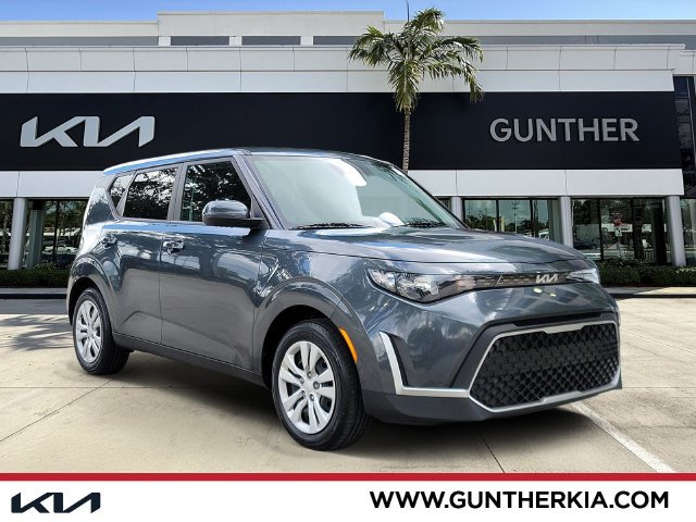 Certified 2023 Kia Soul LX FWD image 1