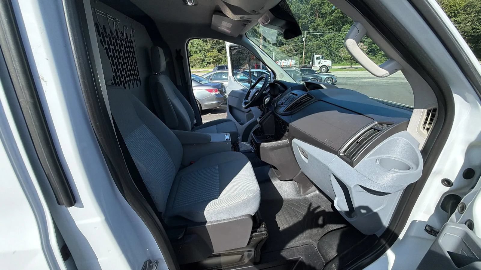 Used 2019 Ford Transit 250 130 Low Roof RWD image 14