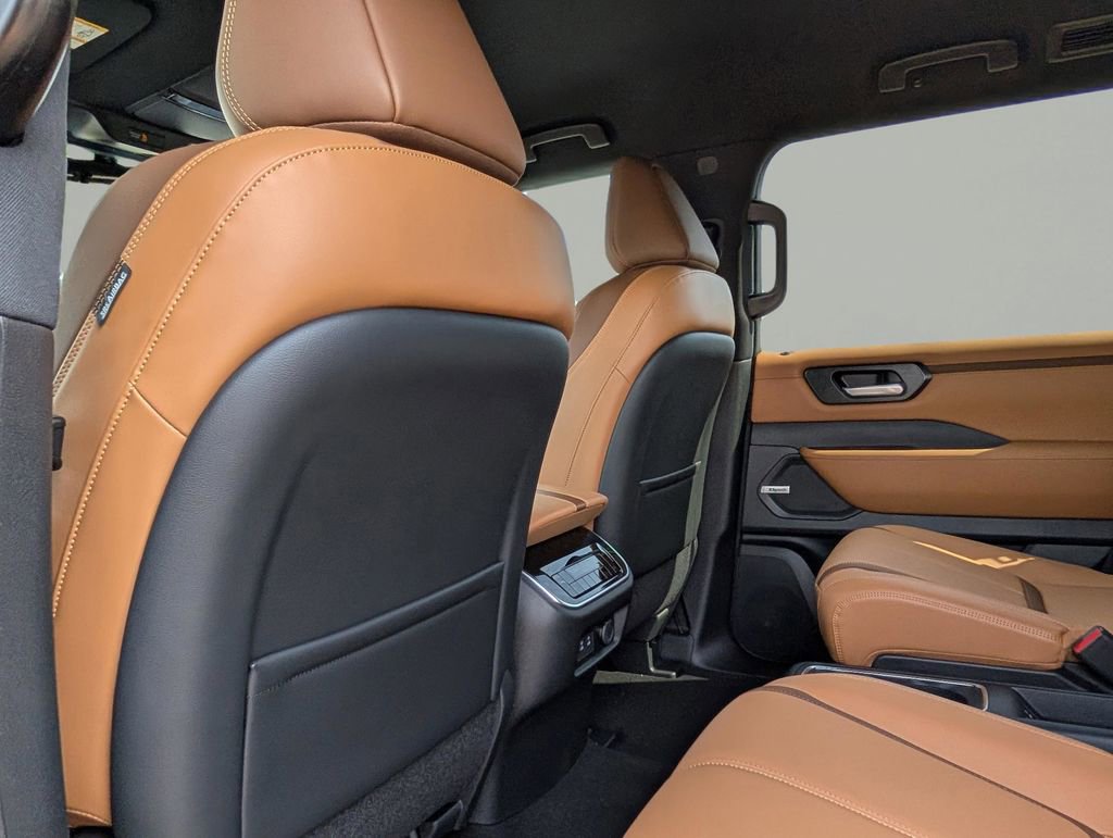 Used 2025 Nissan Armada SL w/ Captain's Chari Seat Package image 14