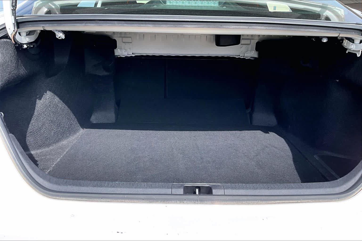Used 2025 Toyota Camry LE FWD image 30