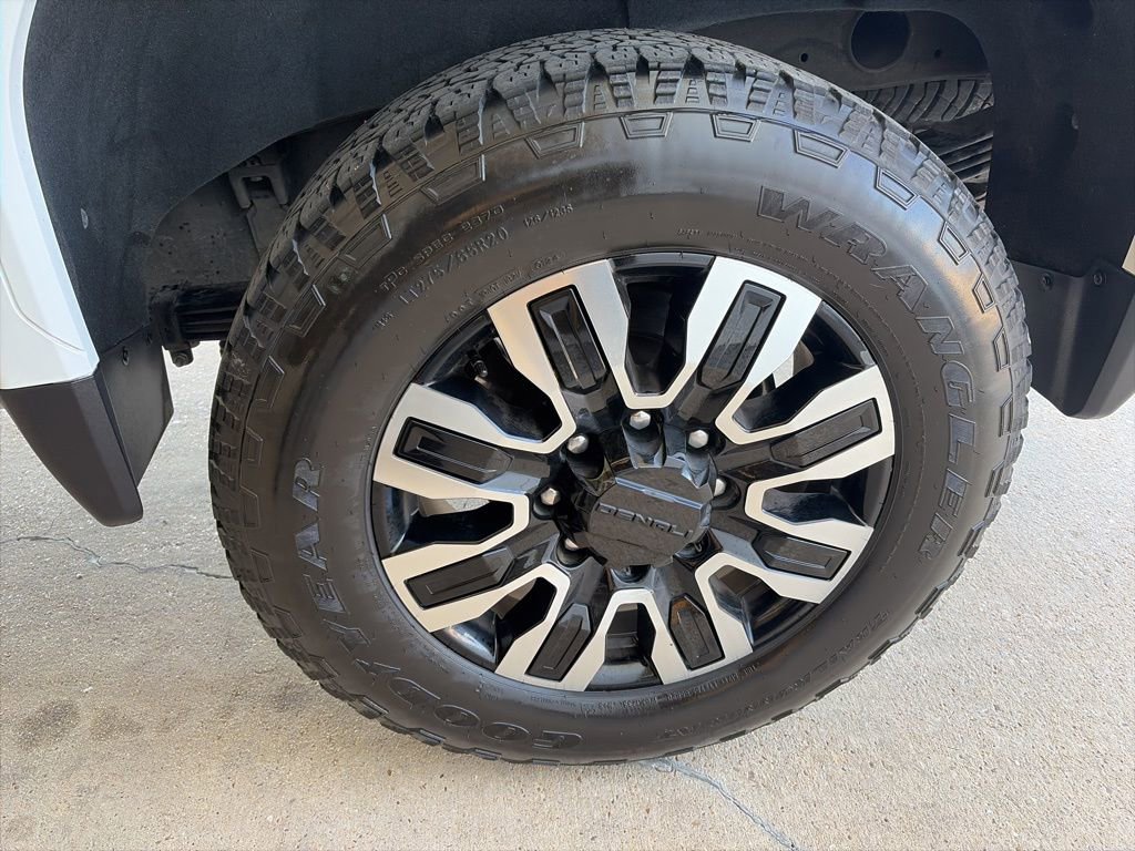Used 2024 GMC Sierra 2500 Denali Ultimate image 25