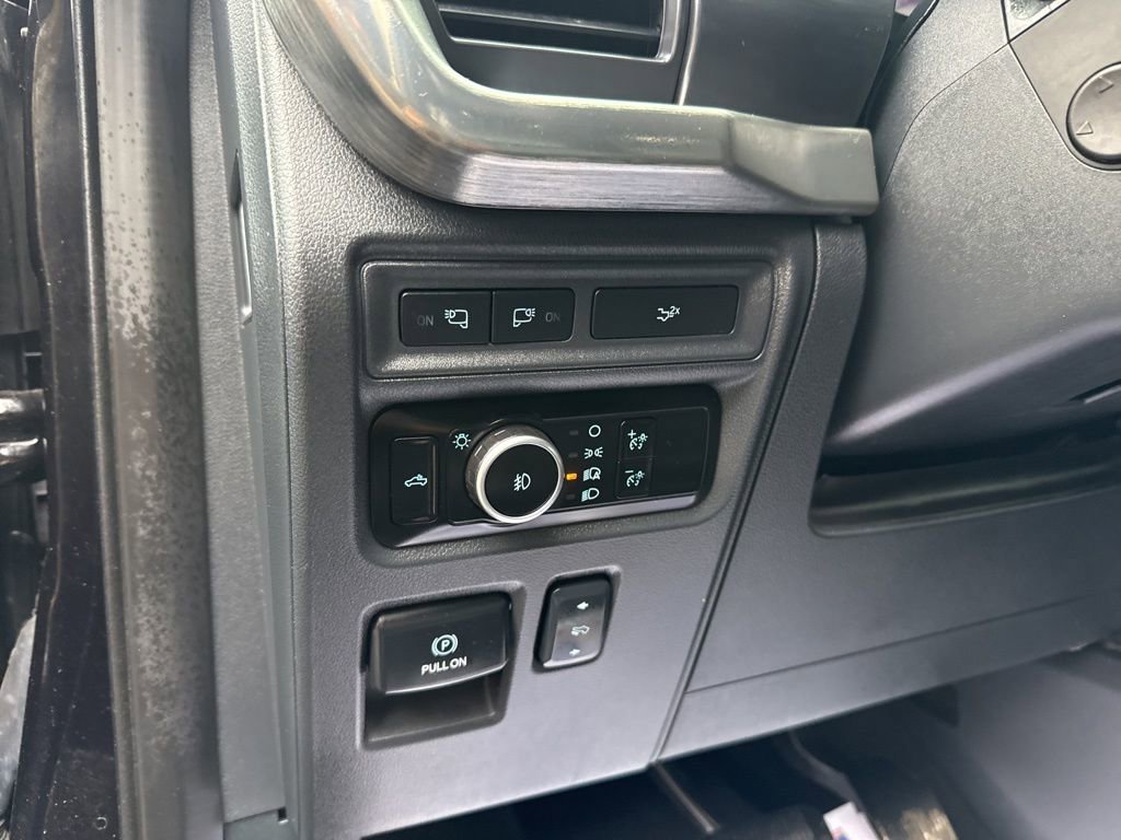 Used 2023 Ford F150 Lariat w/ Equipment Group 502A High image 16