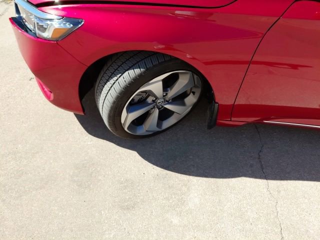 Used 2018 Honda Accord Touring image 39