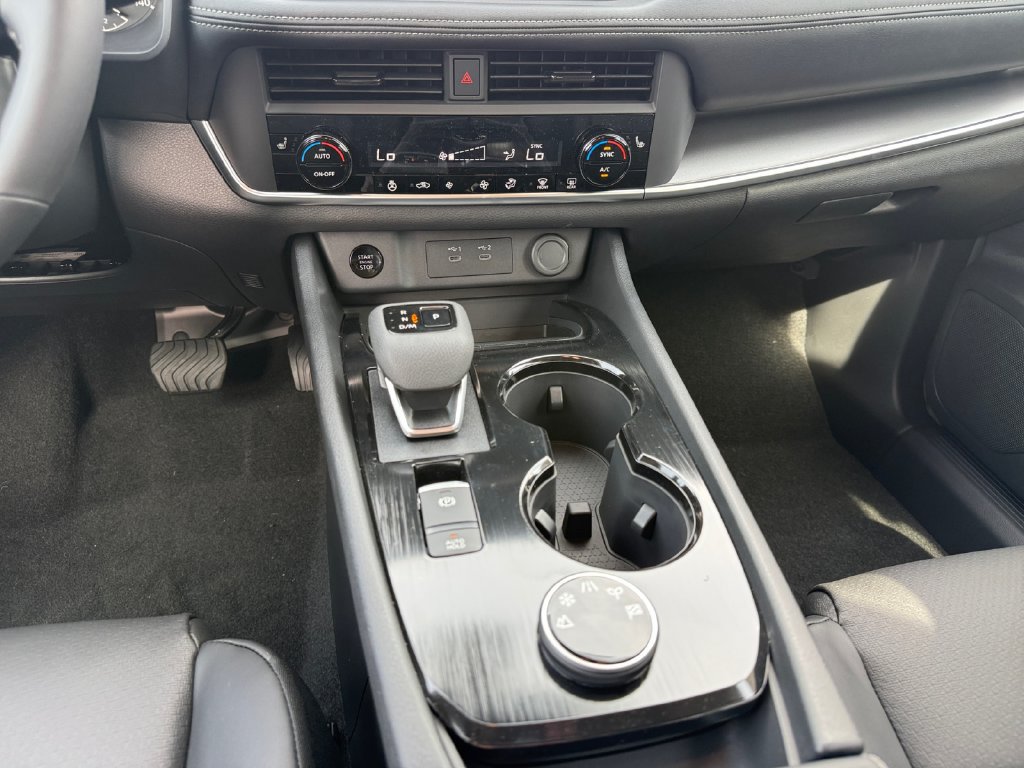 New 2027 Nissan Rogue Dark Armor AWD/4WD image 14