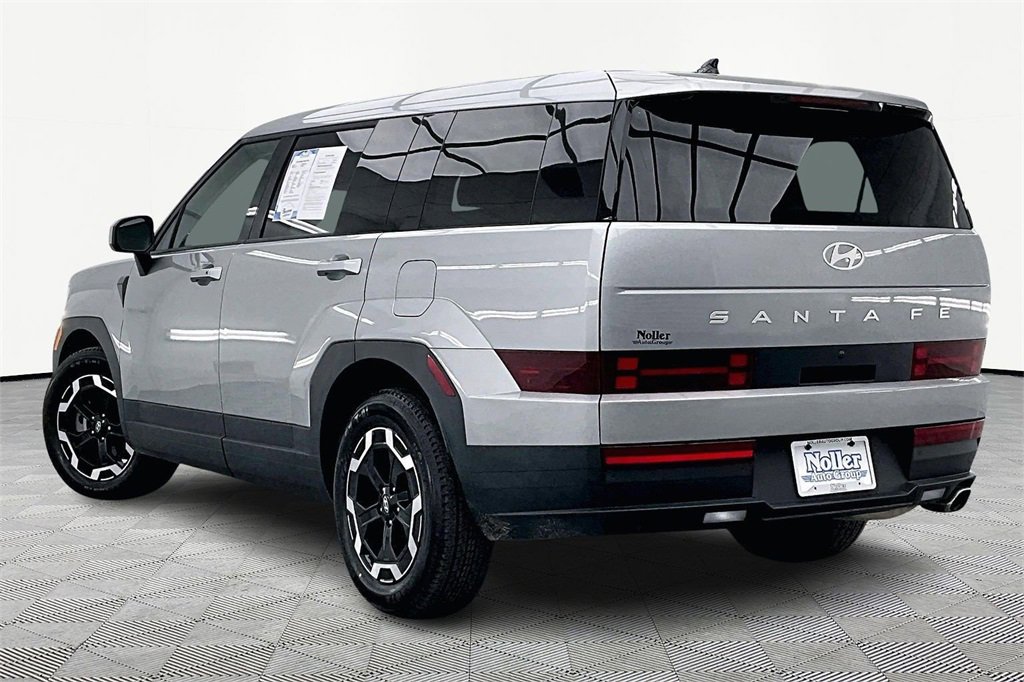 Used 2025 Hyundai Santa Fe SE image 13