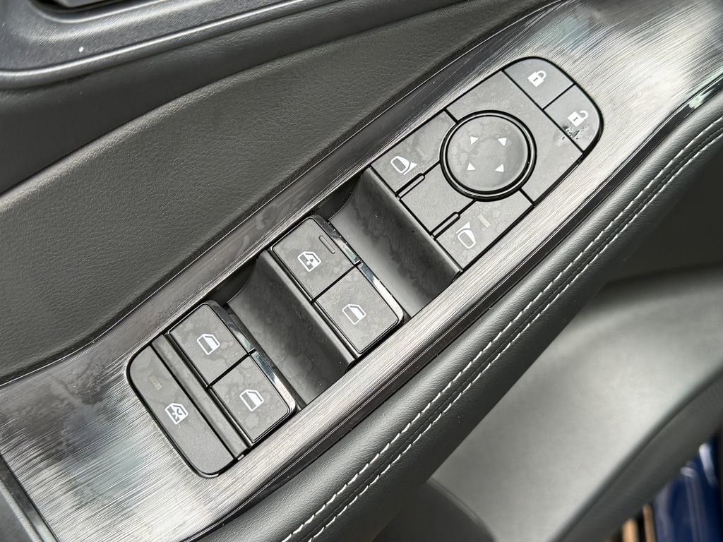 New 2026 Nissan Rogue SV FWD image 19